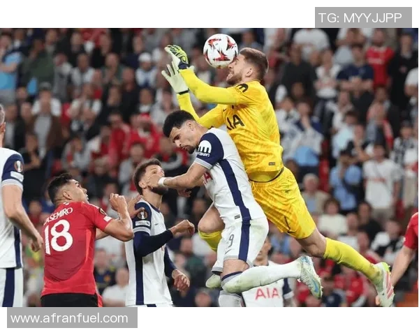 那不勒斯逆袭热刺狂胜五球足总杯赛场惊现冷门瞬间 那不勒斯逆袭热刺狂胜五球足总杯赛场惊现冷门瞬间