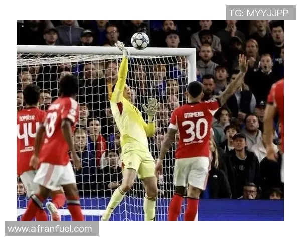 本菲卡3-0国米帽子戏法引发全场热议争议判罚成焦点