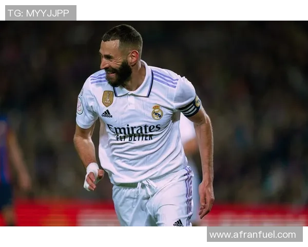 西甲精彩对决皇马凭借帽子戏法战胜多特蒙德全场沸腾 西甲精彩对决皇马凭借帽子戏法战胜多特蒙德全场沸腾