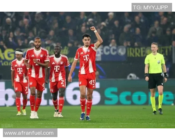 拜仁友谊赛大胜那不勒斯红牌事件引发全场热议与冷门回顾